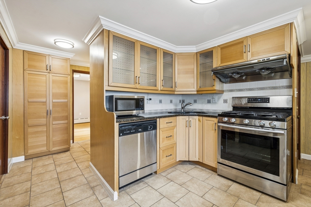 186 Granite Ave, Milton, MA Photo #8