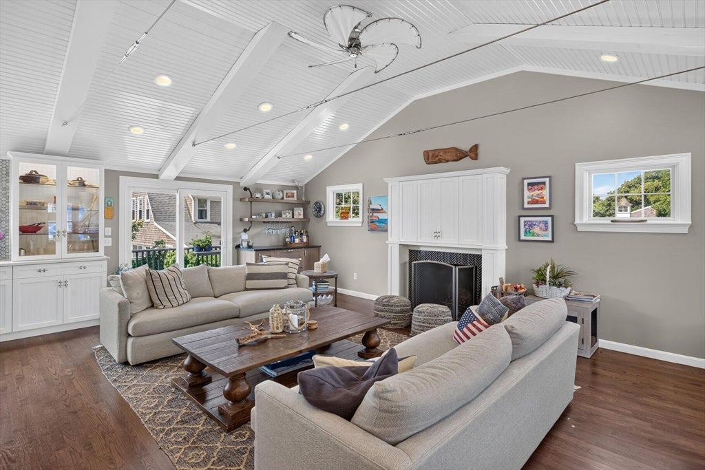 33 Harbor View Rd