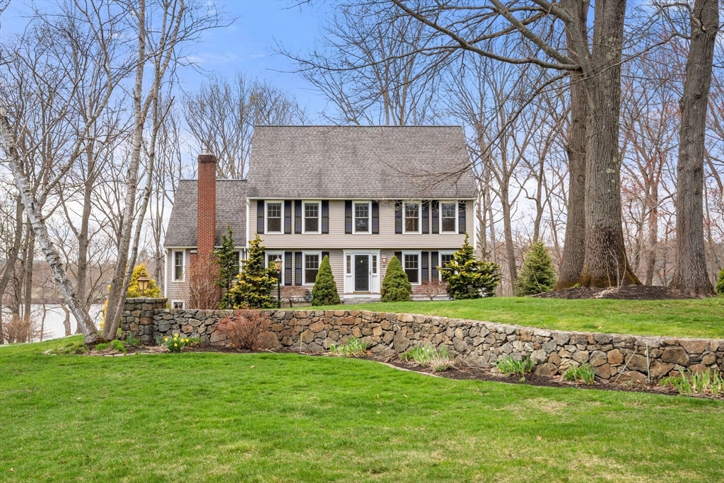 16 Merrimack River Rd