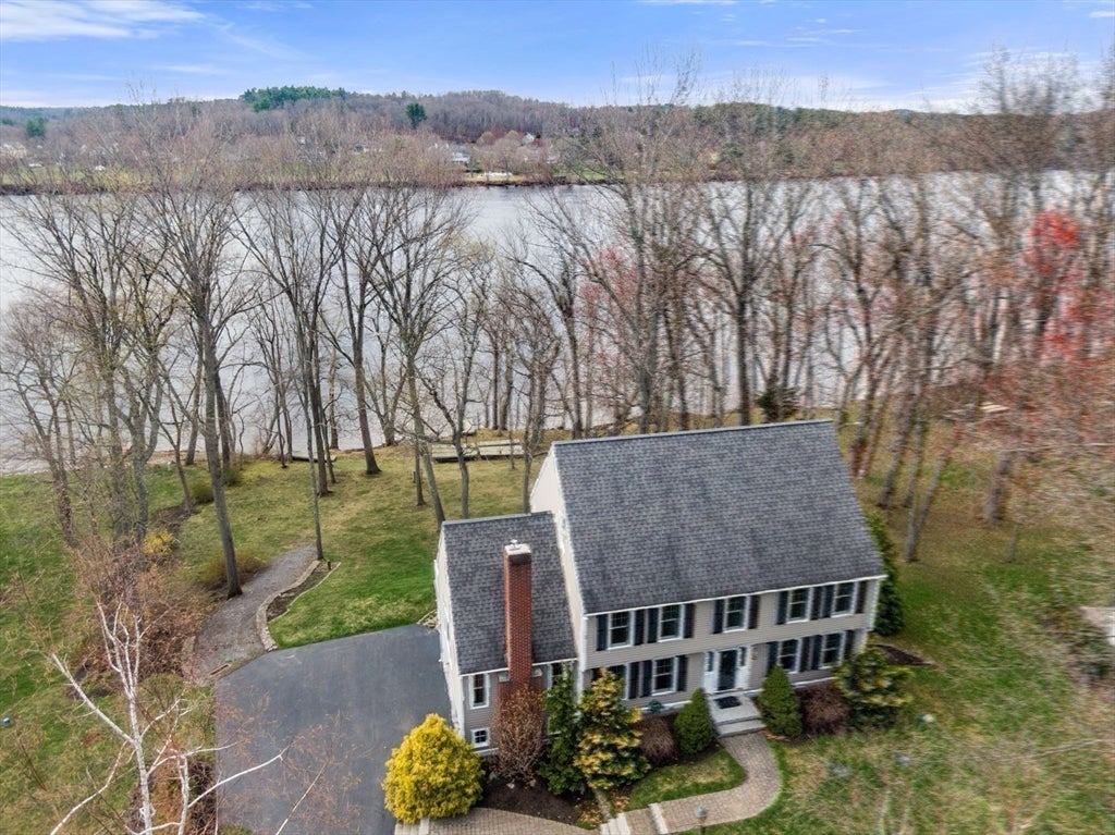 16 Merrimack River Rd