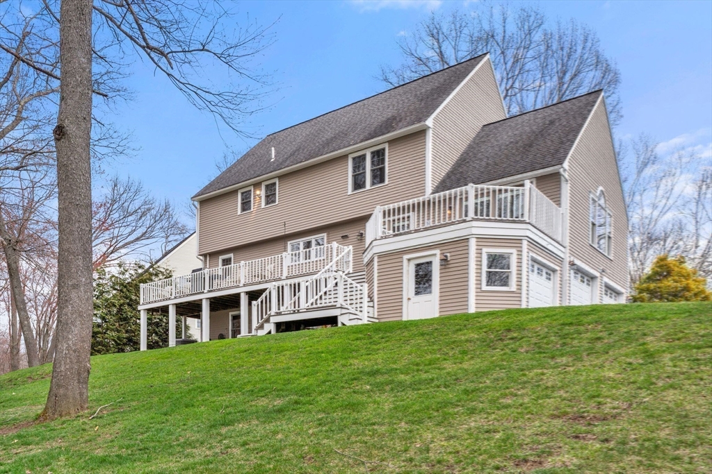 16 Merrimack River Rd