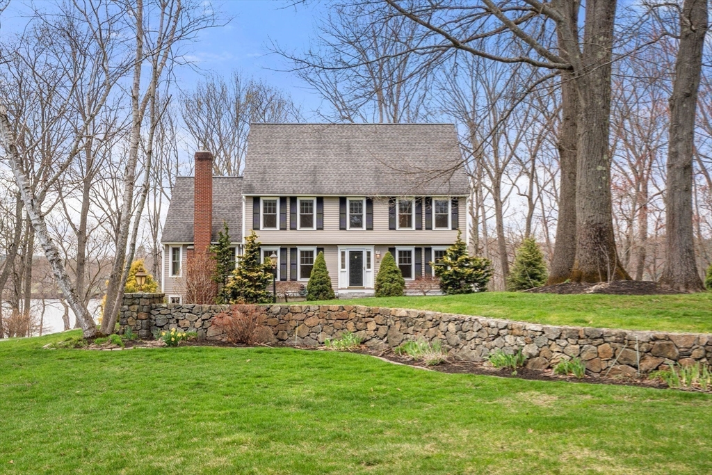 16 Merrimack River Rd