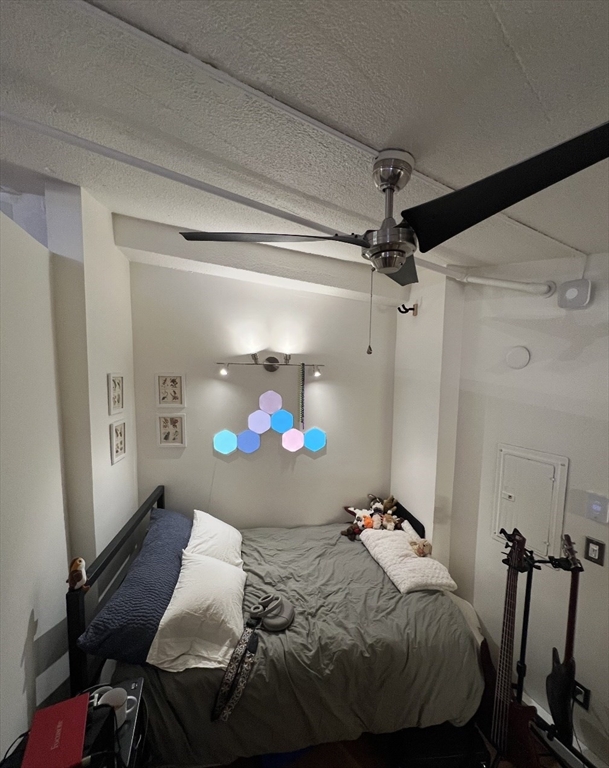 12 Stoneholm Street 322