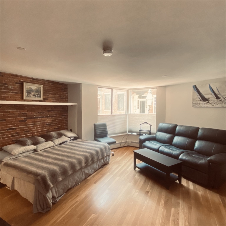 34 Hancock St. 1D