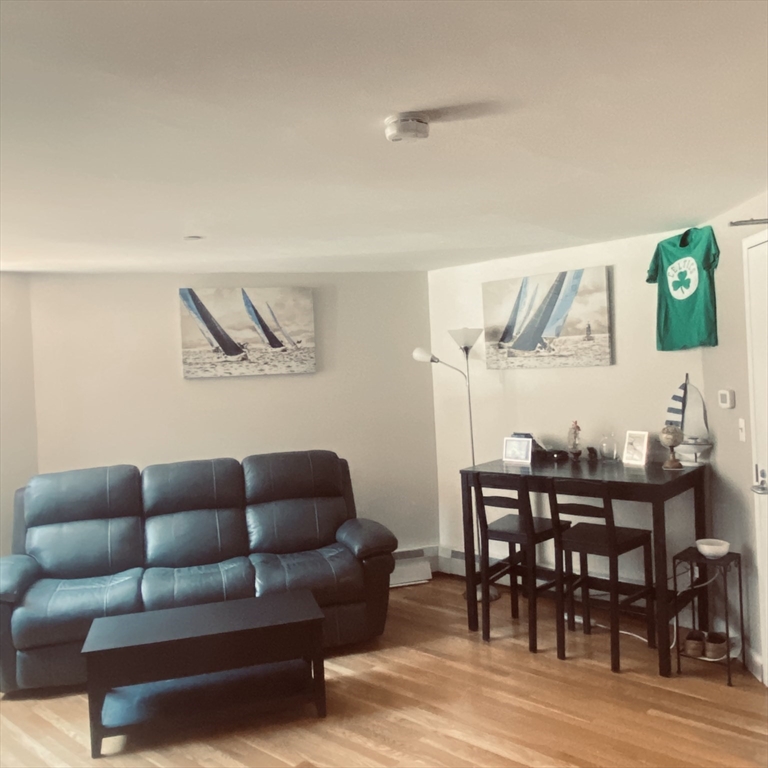34 Hancock St. 1D