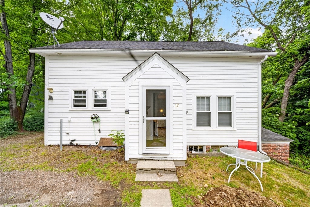 15-17 Pleasant St