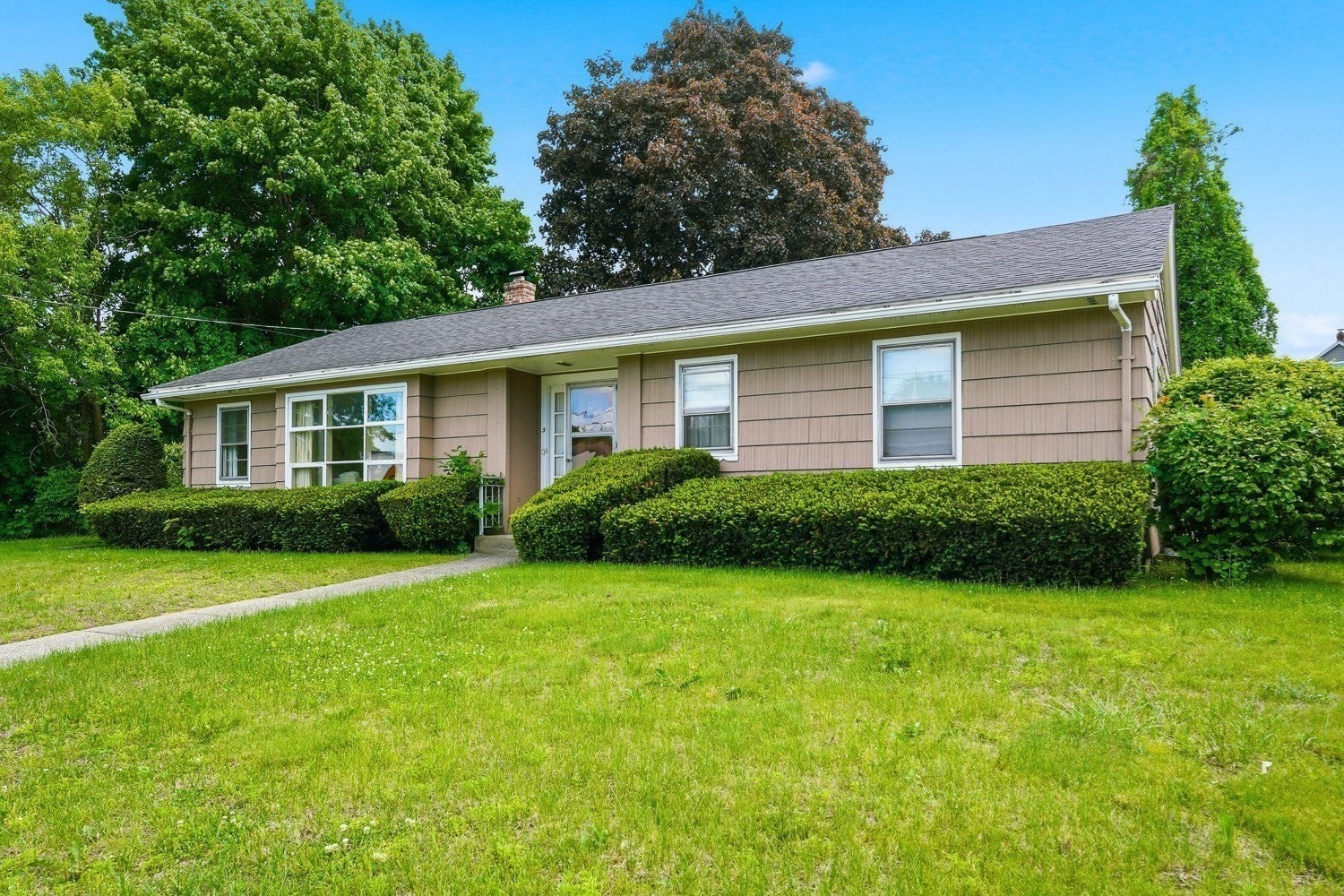 5 Slater ST, Webster, MA Photo #1