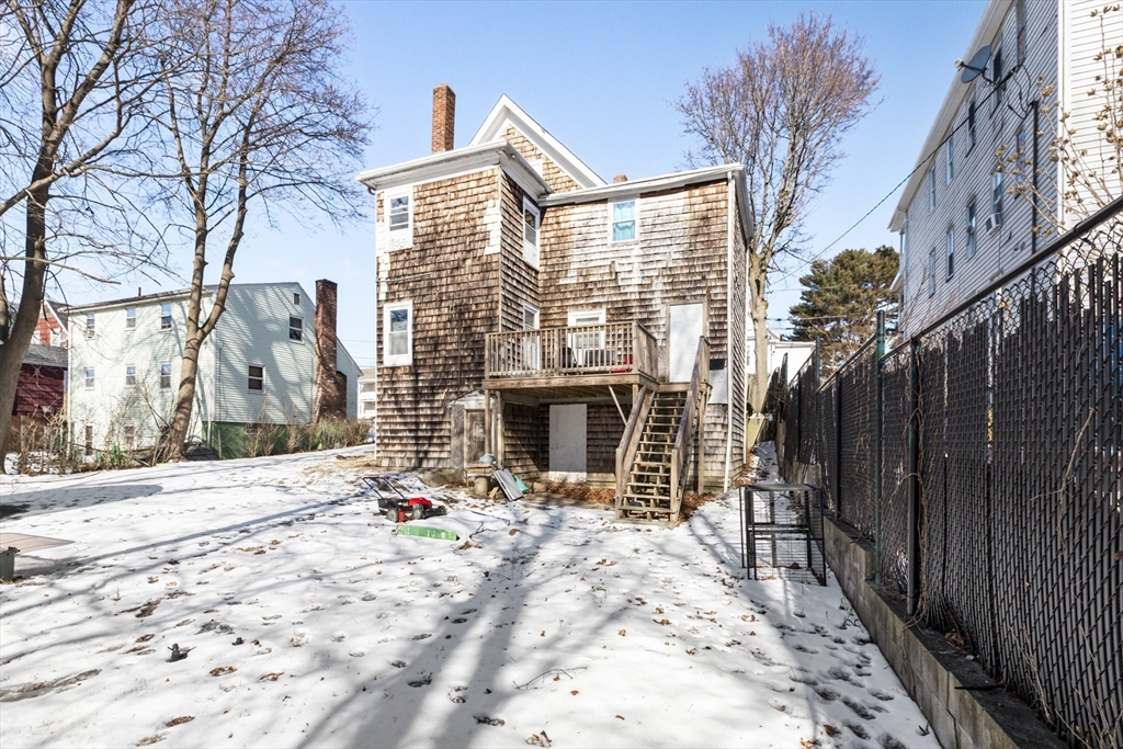 38 Howard Sq