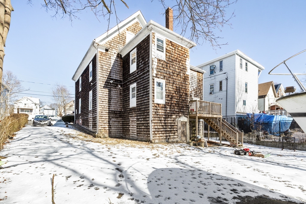 38 Howard Sq