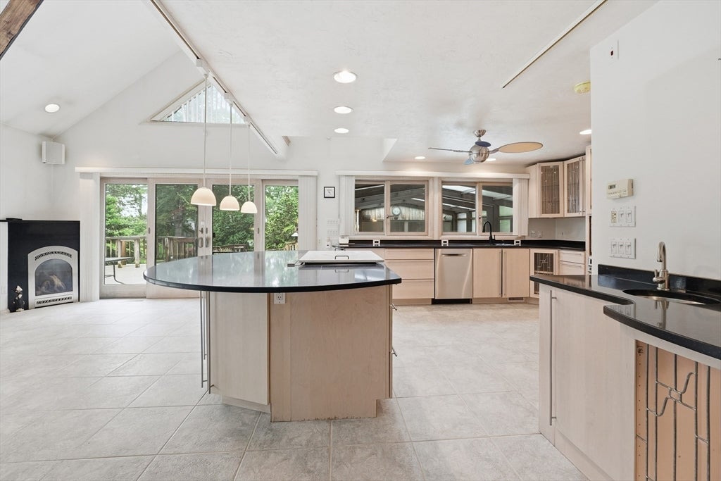 58 Lakeshore Dr Ext, West Brookfield, MA, 58 Lakeshore Dr Ext, West Brookfield, MA Photo #17