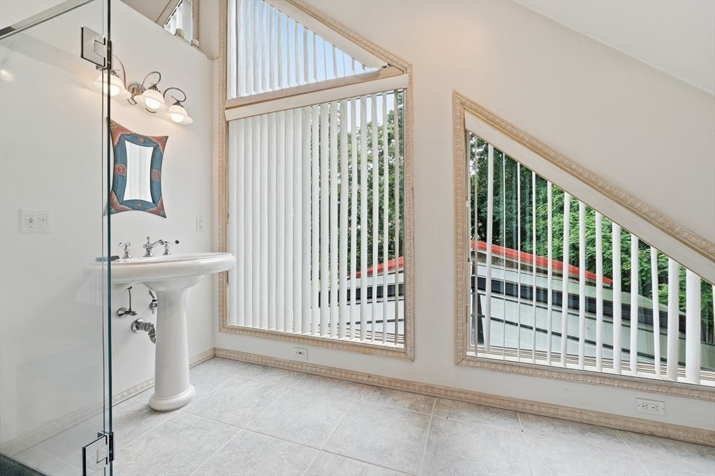 58 Lakeshore Dr Ext, West Brookfield, MA, 58 Lakeshore Dr Ext, West Brookfield, MA Photo #29
