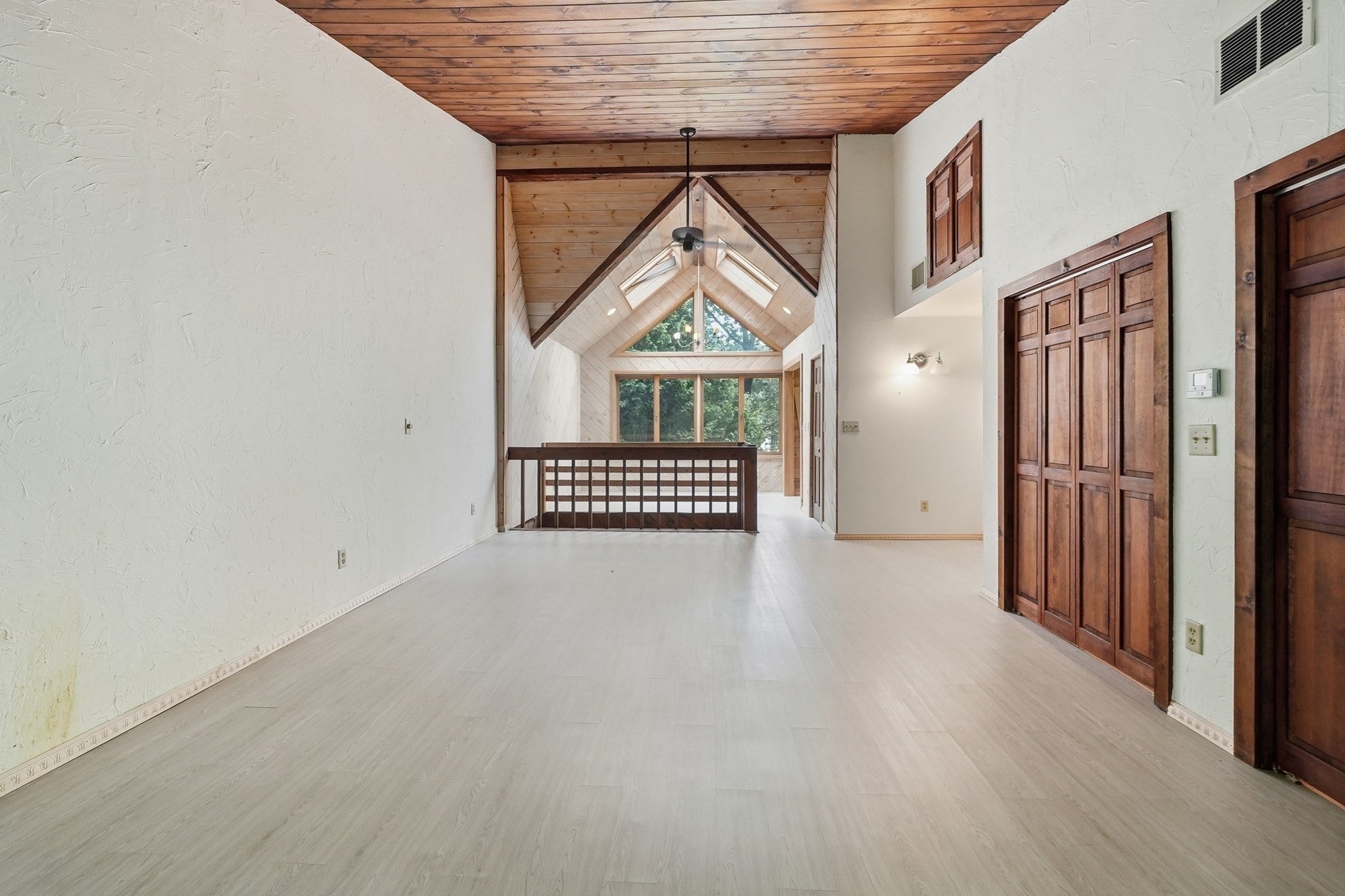 58 Lakeshore Dr Ext, West Brookfield, MA Photo #33
