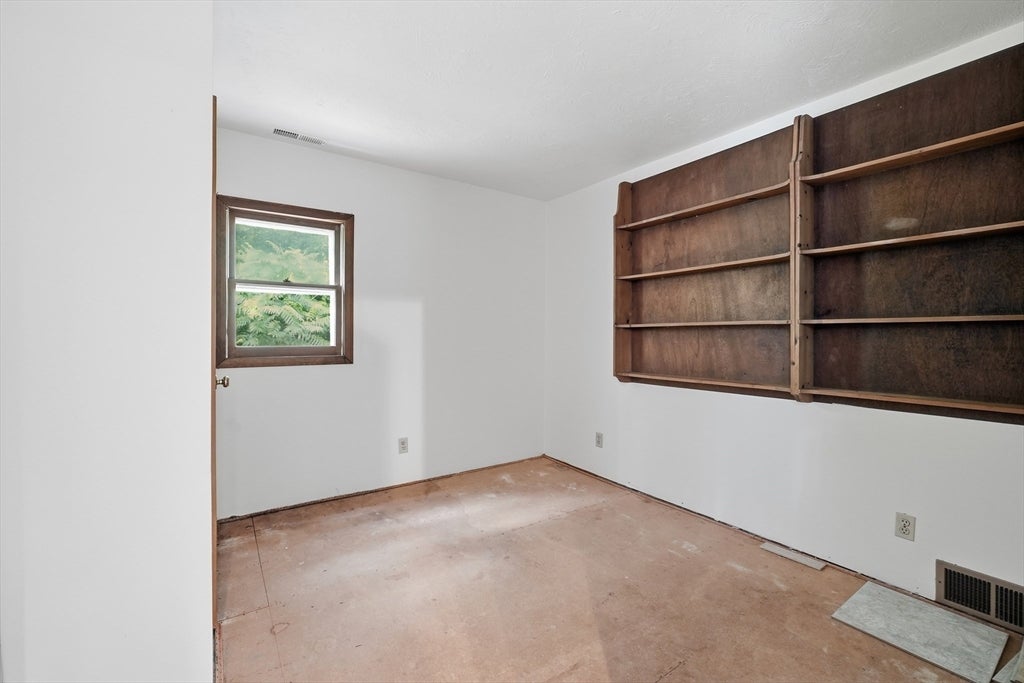 58 Lakeshore Dr Ext, West Brookfield, MA, 58 Lakeshore Dr Ext, West Brookfield, MA Photo #36