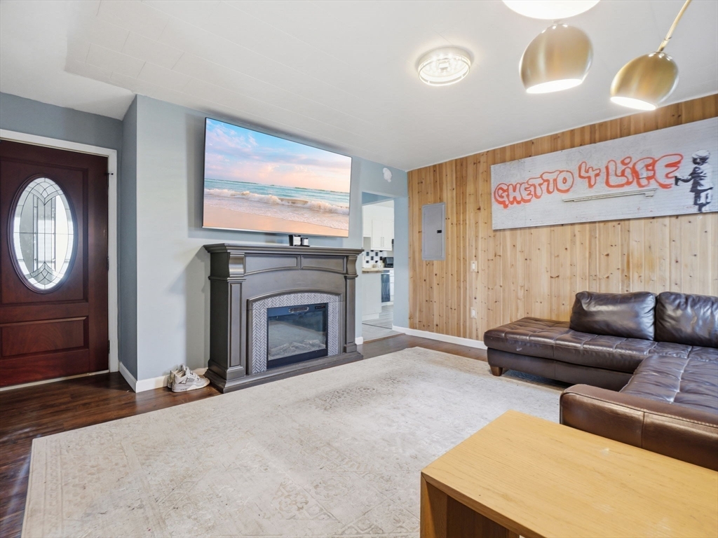 453 Frankfort St, Boston, MA, 453 Frankfort St, Boston, MA Photo #17