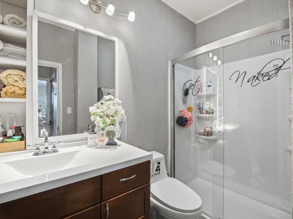 453 Frankfort St, Boston, MA, 453 Frankfort St, Boston, MA Photo #25