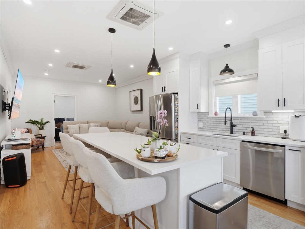 453 Frankfort St, Boston, MA, 453 Frankfort St, Boston, MA Photo #3