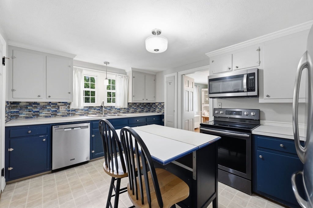 250 Gillette Ave, Springfield, MA, 250 Gillette Ave, Springfield, MA Photo #6