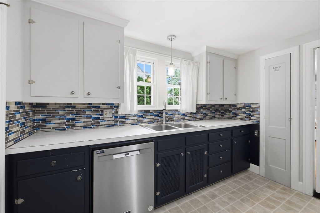 250 Gillette Ave, Springfield, MA, 250 Gillette Ave, Springfield, MA Photo #7