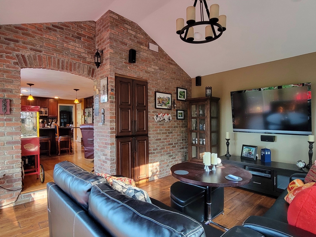 44 Amberwood Drive