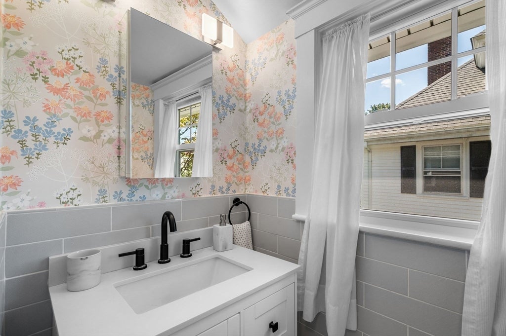 12 Gilbert Street, Waltham, MA Photo #23