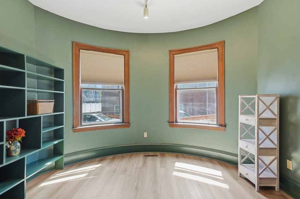 7 Wyman Street 1