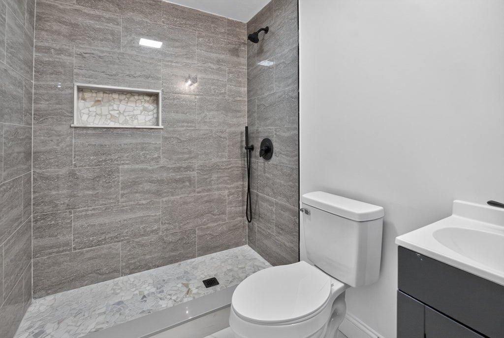 601 Winter St, Framingham, MA, 601 Winter St, Framingham, MA Photo #24