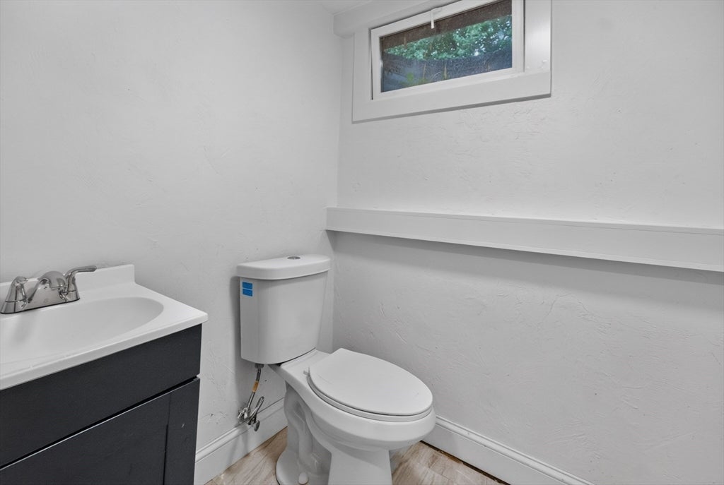 601 Winter St, Framingham, MA, 601 Winter St, Framingham, MA Photo #34