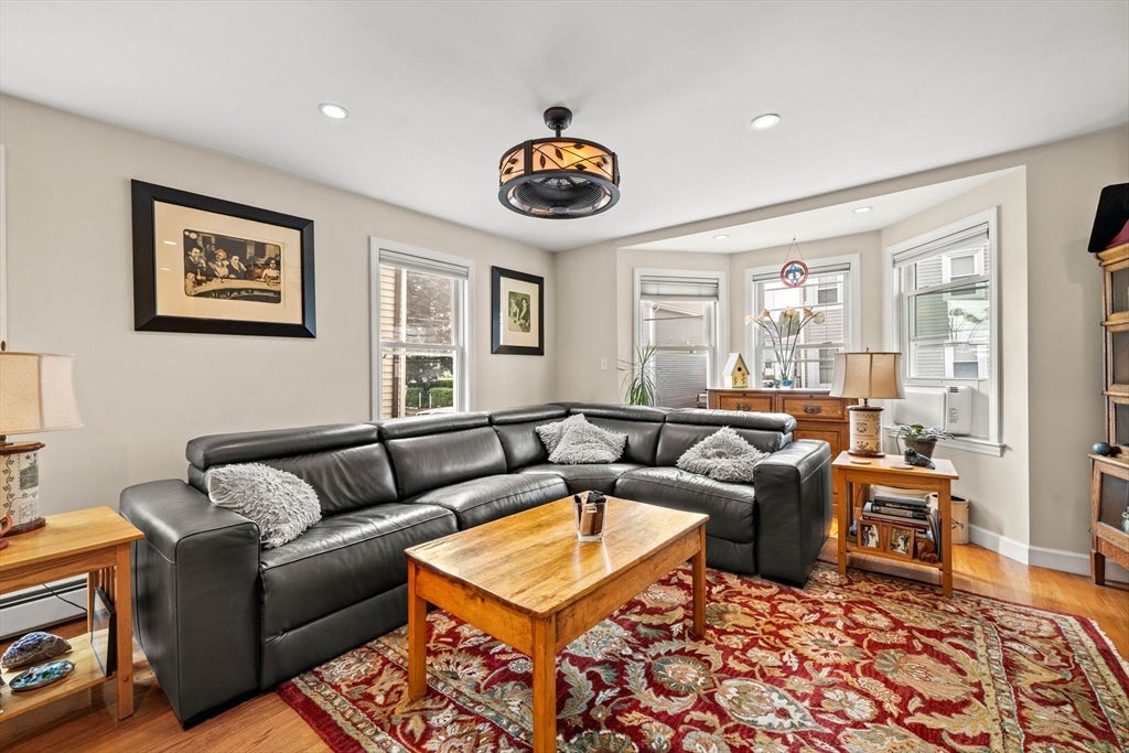 15 Beacon St