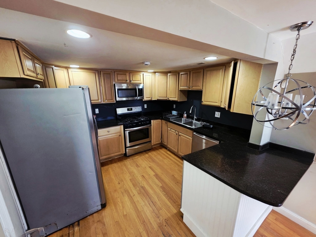 37 Harvard St 1