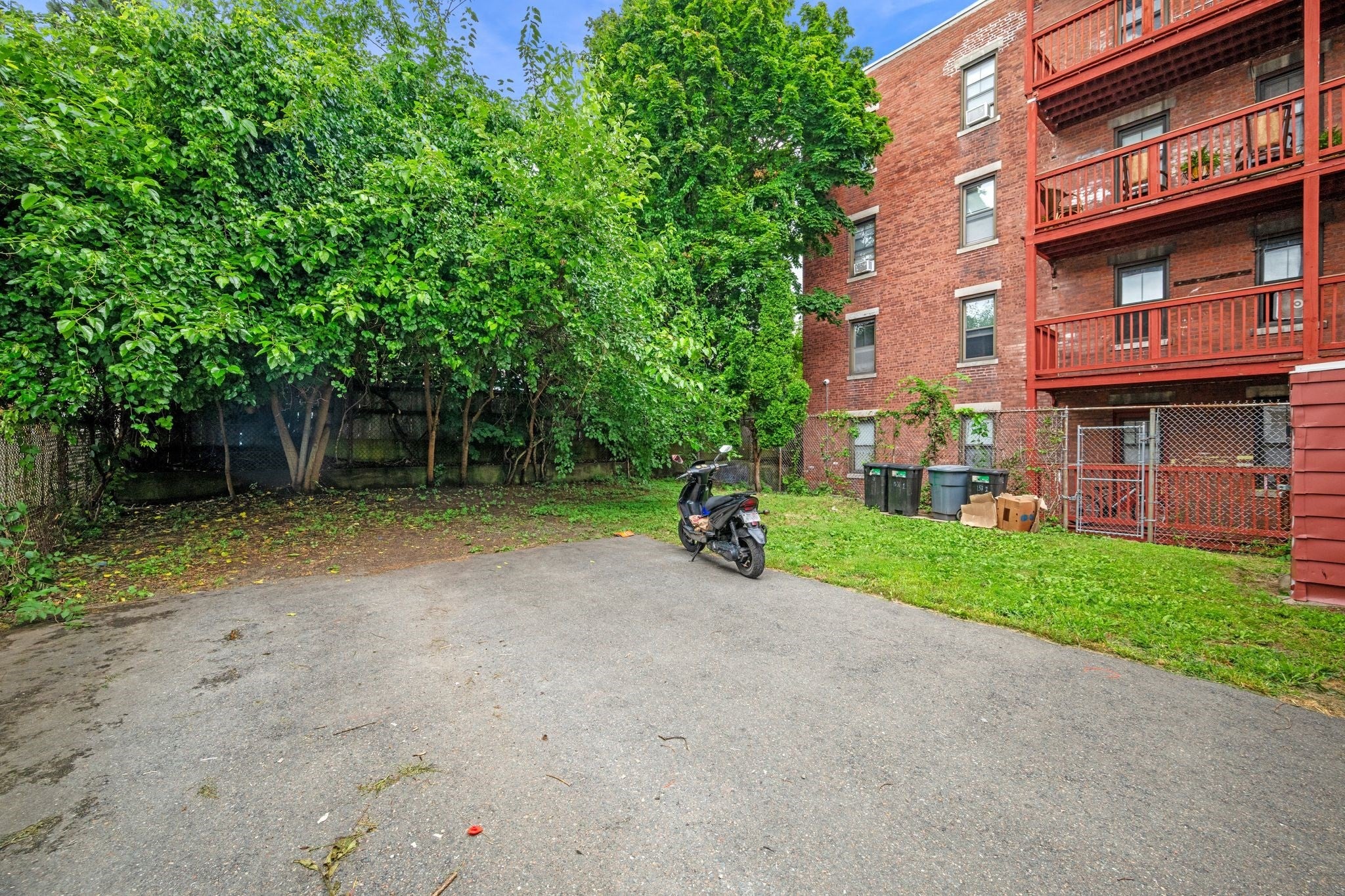 15 1/2 Palmer ST, Salem, MA Photo #4