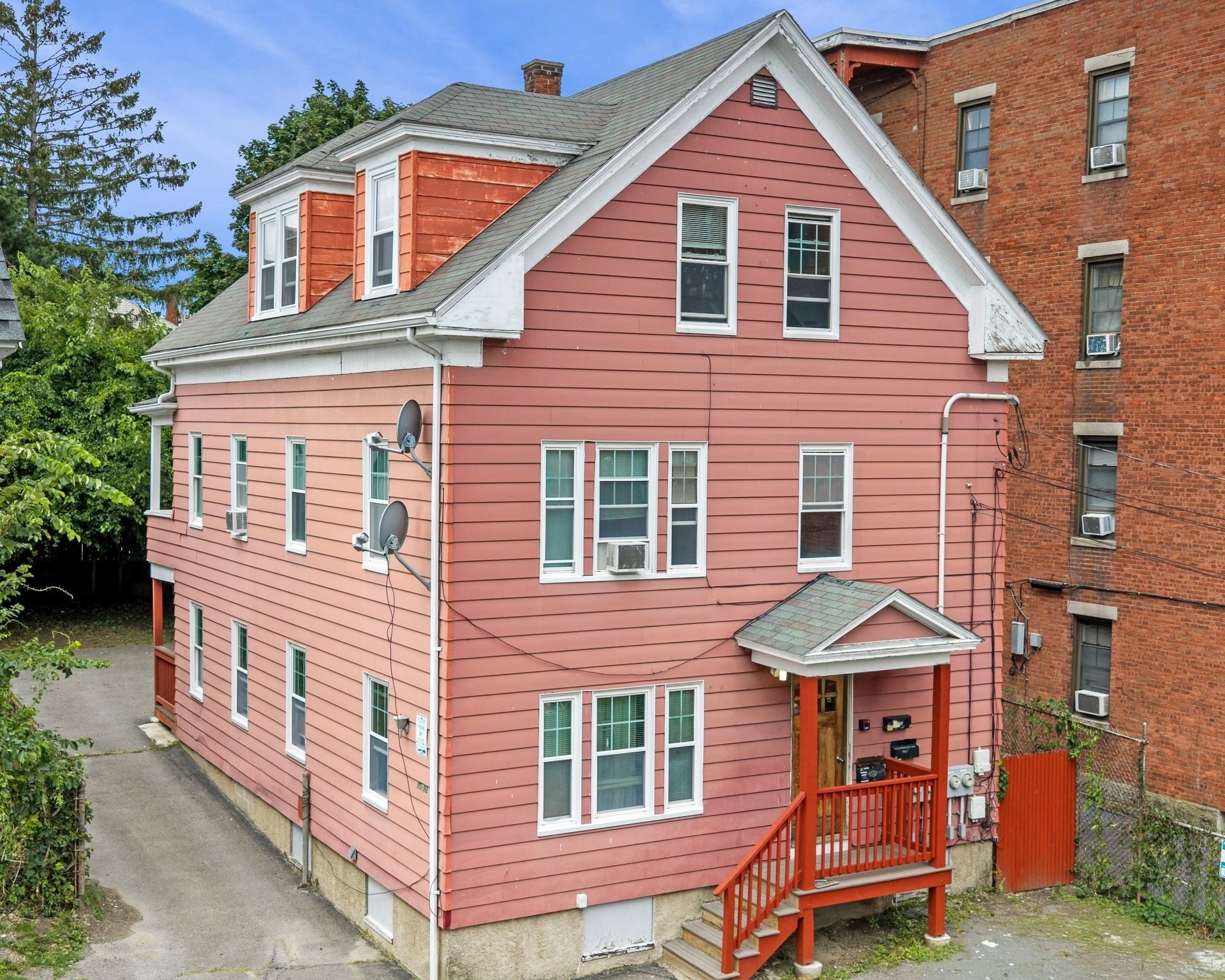 15 1/2 Palmer ST, Salem, MA Photo #2