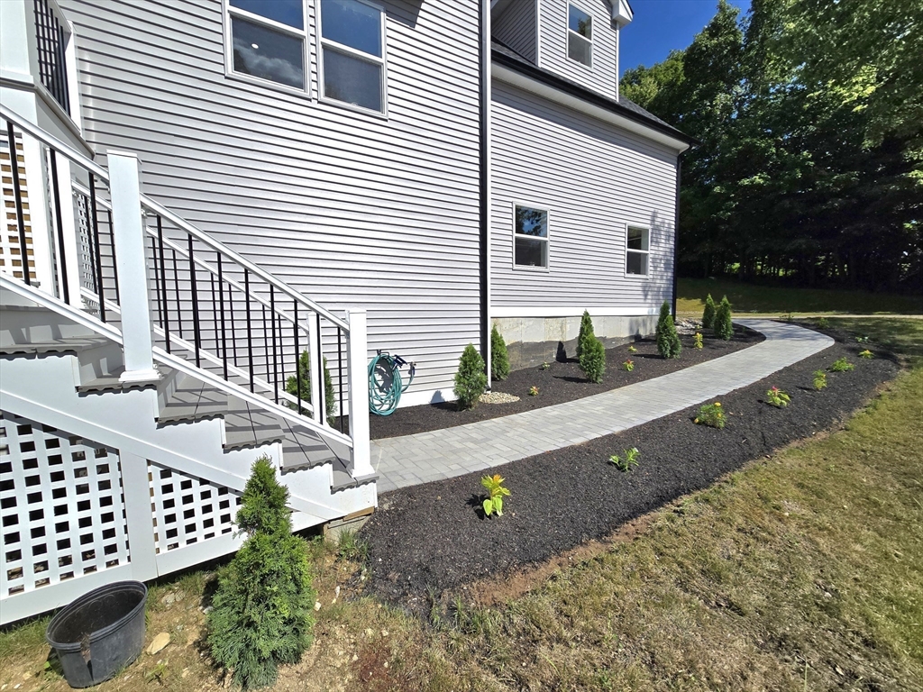 6 Eagleton St