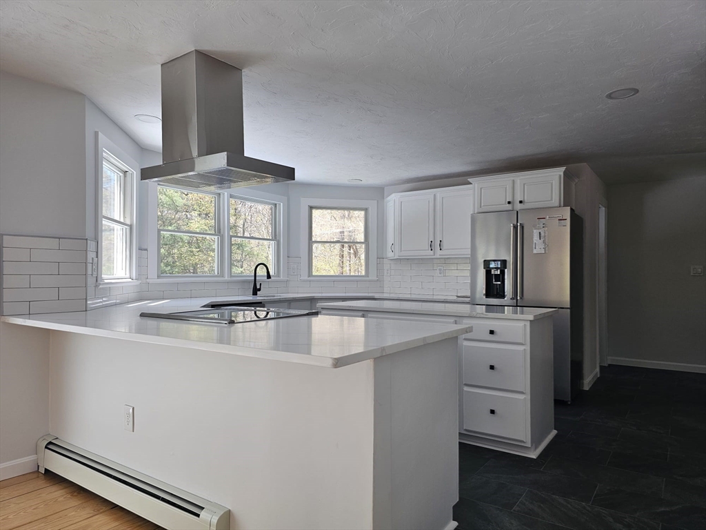 2 Sea Pines Ln