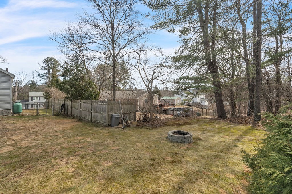 19 Elane AVE, Methuen, MA Photo #8
