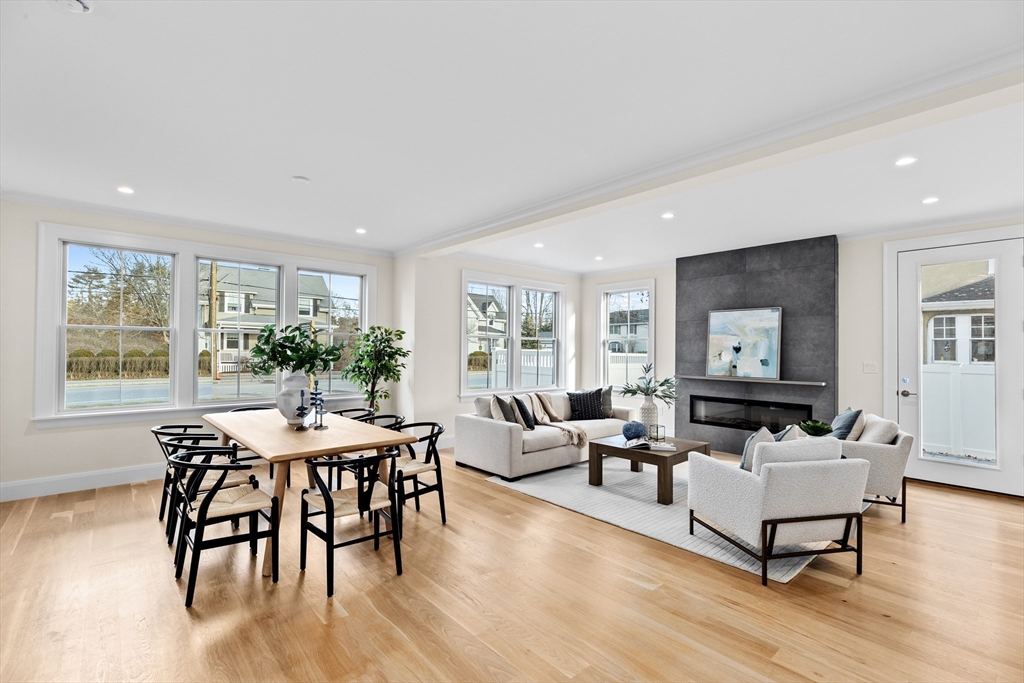 32 Kingsbury A