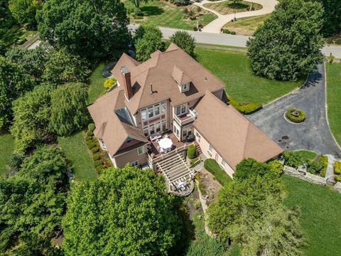 2 Country Way Hopkinton MA 01748