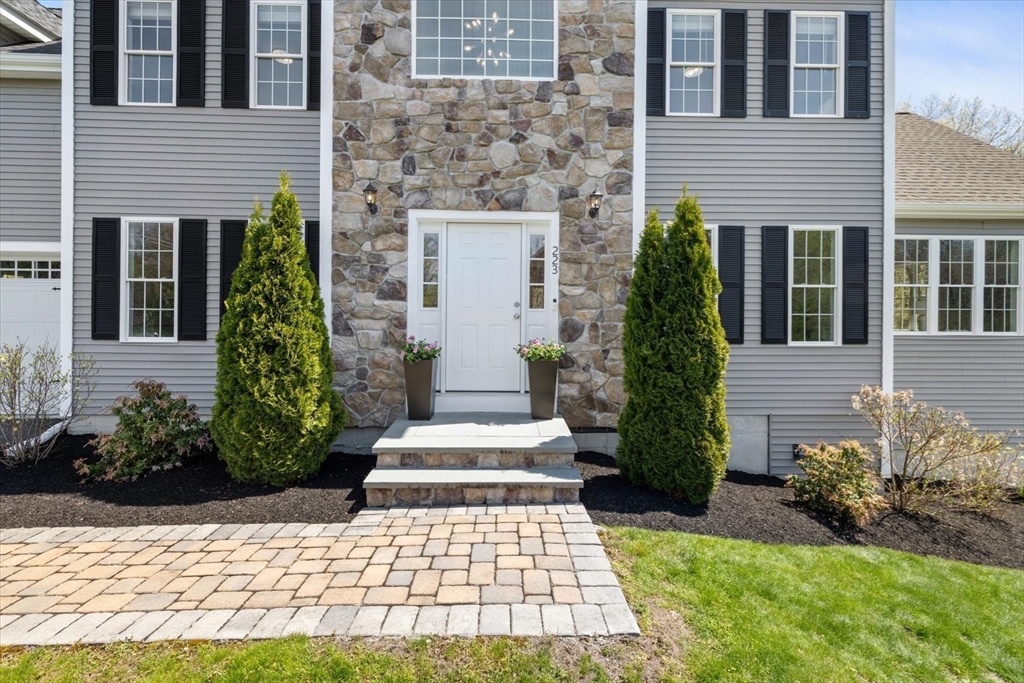 223 Gulf St
