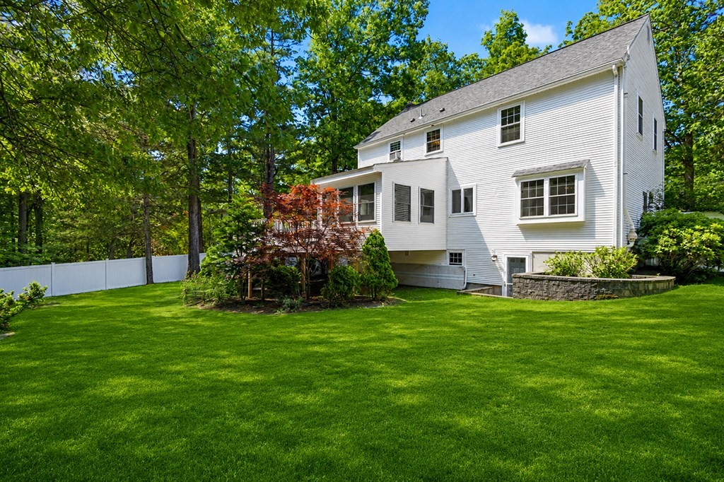 19 Short St