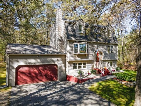 38 Pine Ridge Dr Ayer MA 01432