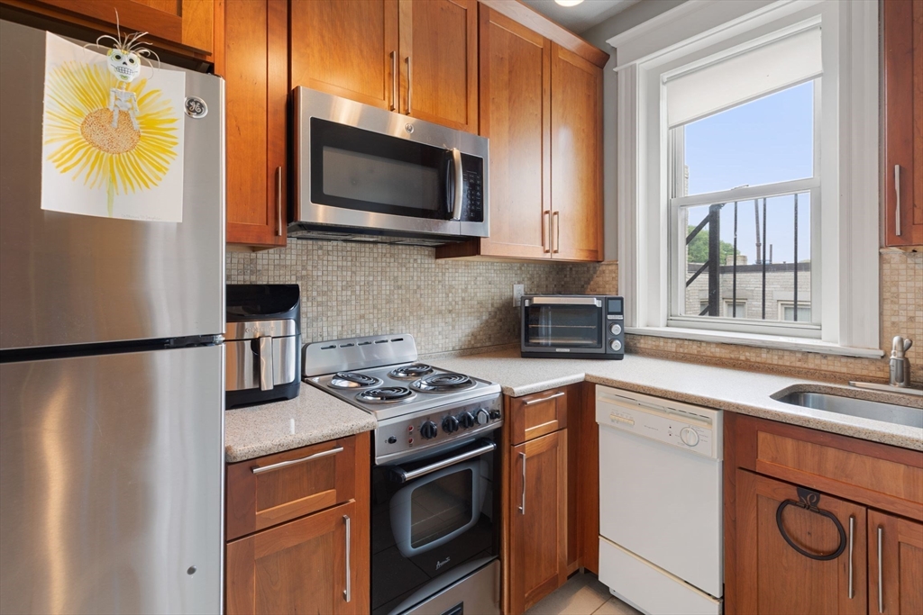 1669 Commonwealth Avenue 18