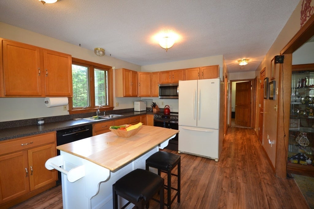 334 Stafford Rd, Monson, MA, 334 Stafford Rd, Monson, MA Photo #10