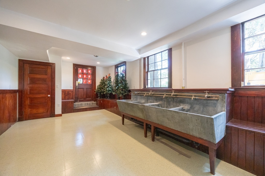 55 Parkwood Drive, Milton, MA Photo #38