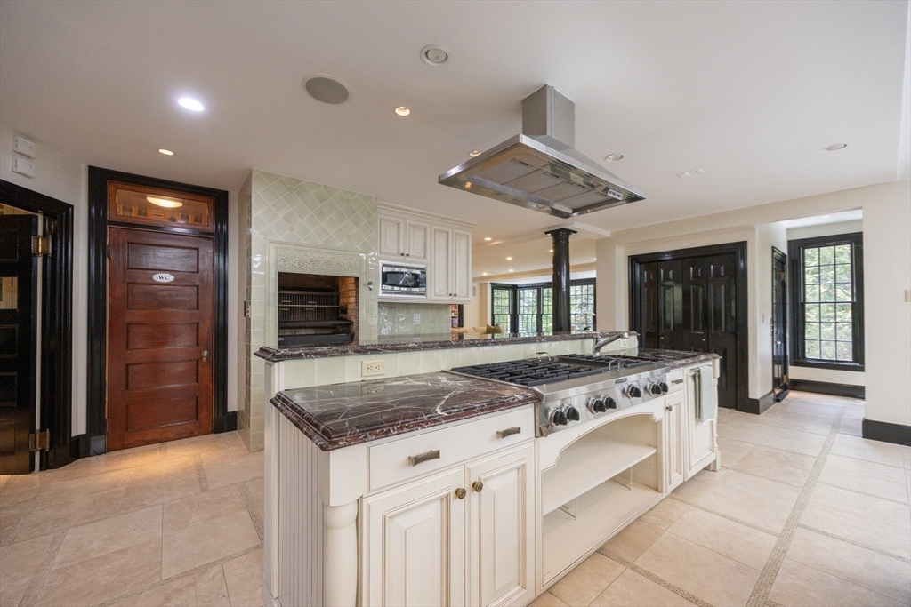 55 Parkwood Drive, Milton, MA Photo #15