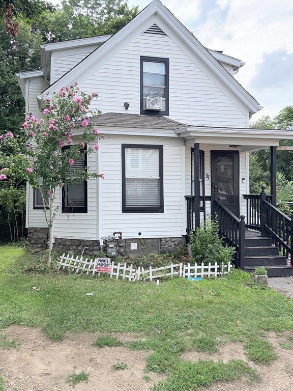 Photo of 37 Hunt St, Brockton, MA