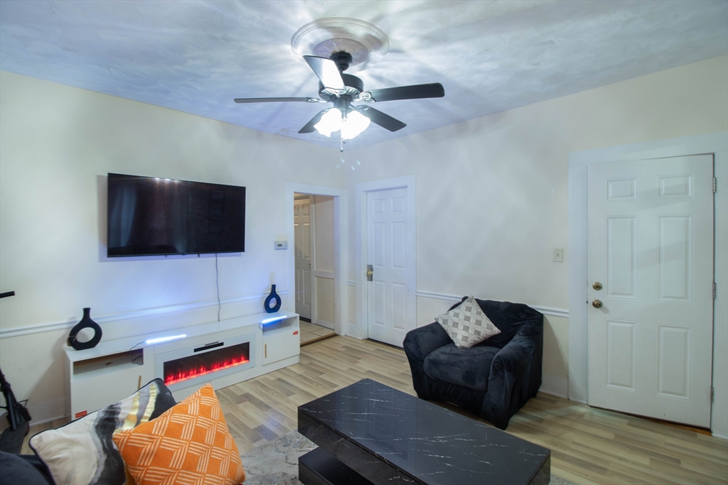 19 Glenwood St, Brockton, MA Photo #13