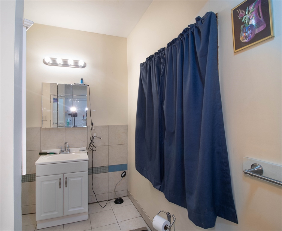 19 Glenwood St, Brockton, MA Photo #7