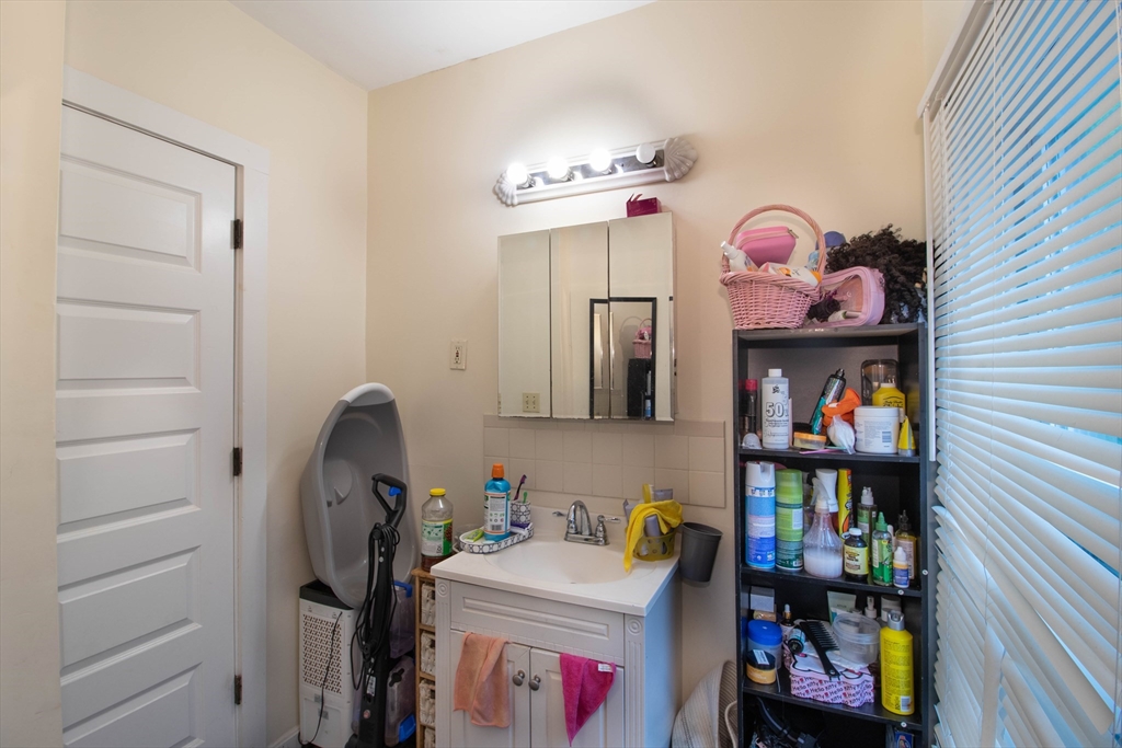 19 Glenwood St, Brockton, MA Photo #18