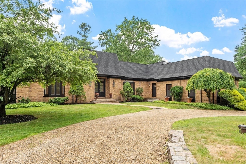 21 Wildewood Dr
