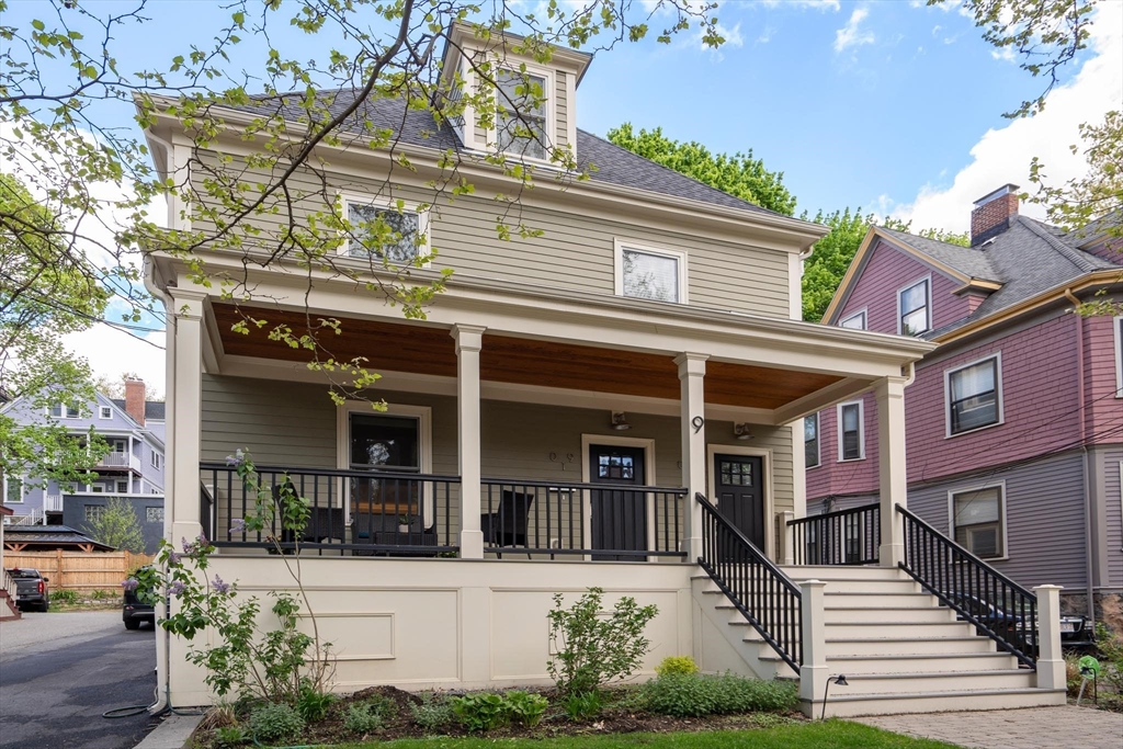 Photo of 9 Bartlett Cres, Brookline, MA