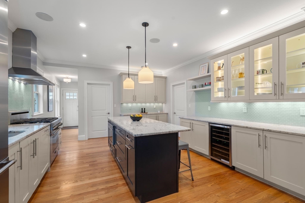 9 Bartlett Cres #1, Brookline, MA, 9 Bartlett Cres #1, Brookline, MA Photo #4
